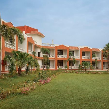 Готель Naturoville Ayurvedic And Yoga Retreat Рішикеш Екстер'єр фото
