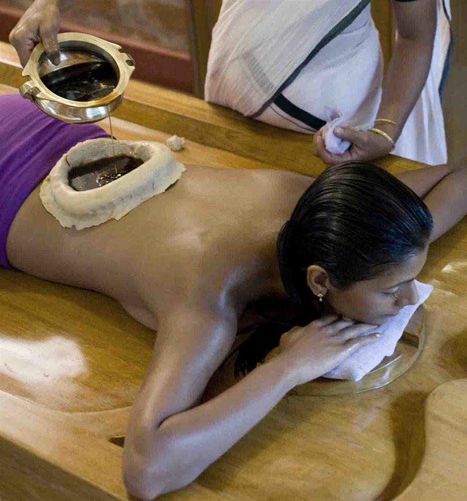 Готель Naturoville Ayurvedic And Yoga Retreat Рішикеш Екстер'єр фото