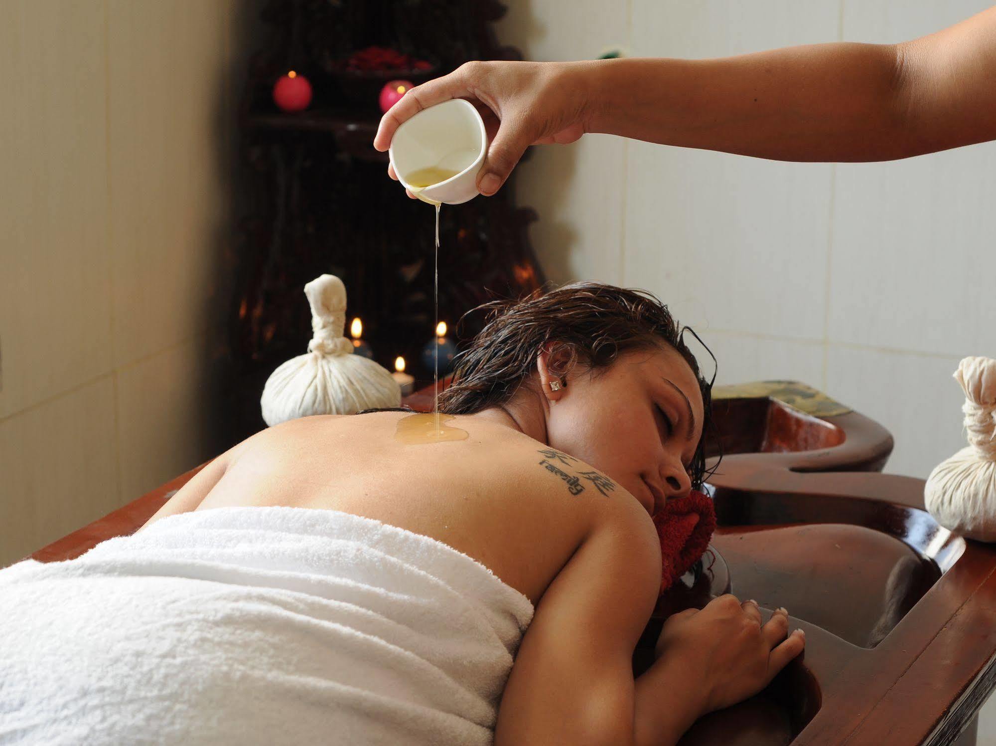 Готель Naturoville Ayurvedic And Yoga Retreat Рішикеш Екстер'єр фото