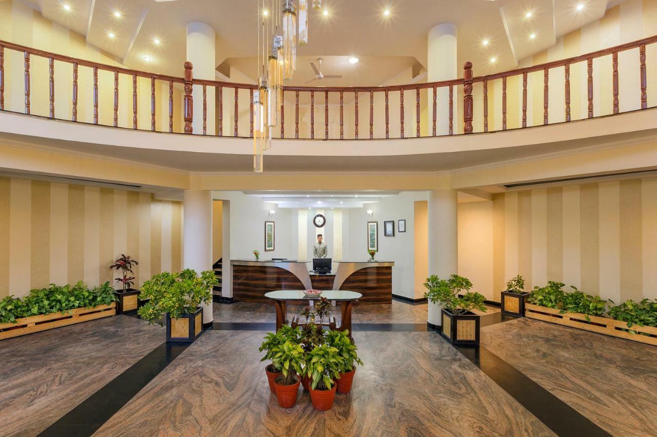 Готель Naturoville Ayurvedic And Yoga Retreat Рішикеш Екстер'єр фото